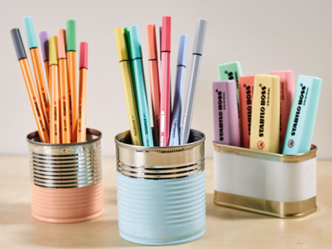 Passend zu Back to School: Fineliner, Textmarker und andere Stifte in Pastellfarben.